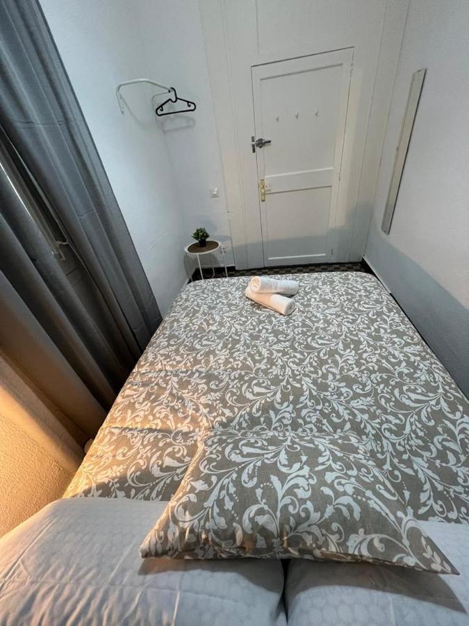 A & M Barcelona Hostal Екстериор снимка