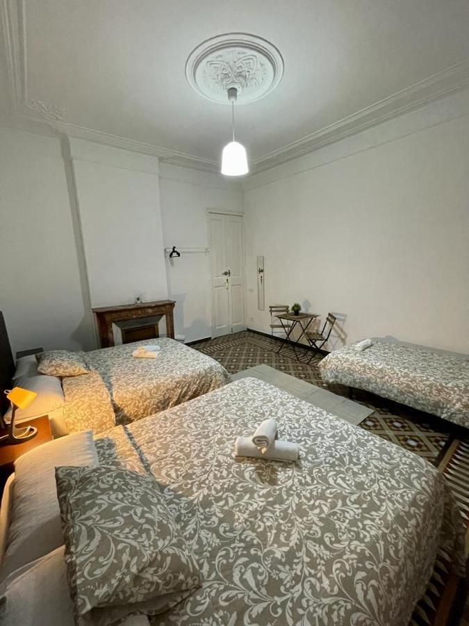 A & M Barcelona Hostal Екстериор снимка